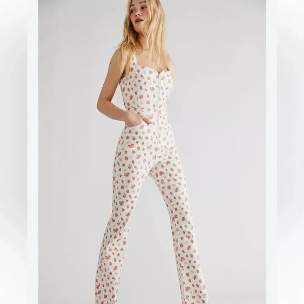Rare Free People We the Free Crvy 2nd Avenue Strawberry Print Jumpsuit- Size 14 - Picture 1 of 6
